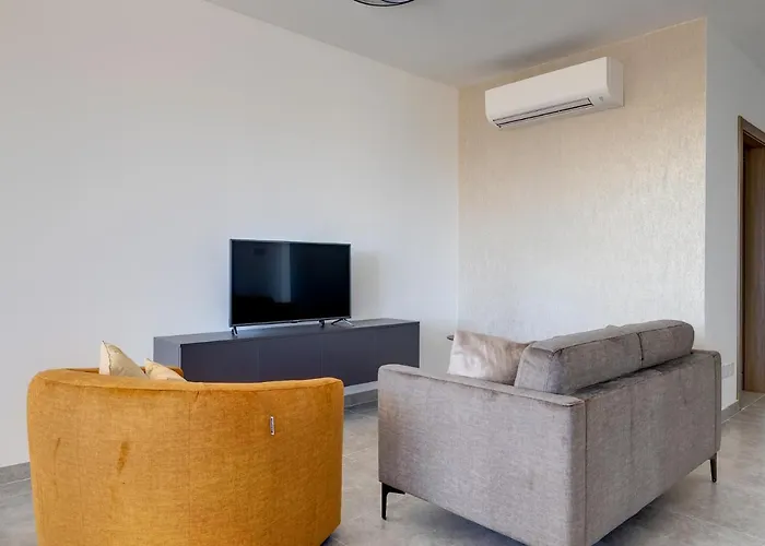 Valley's Edge * San Ġwann